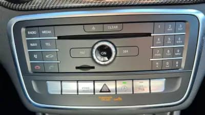 Sell Mercedes-Benz CLA 200 2019 - 29990 EUR, 33564 km - AUTO.MOTO.pt