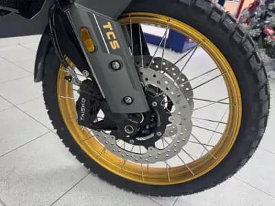 Vendo mota Kove Moto 800X Pro 2025 - 7990 EUR, 0 km - AUTO.MOTO.pt