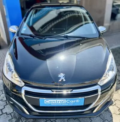 Vendo Peugeot 208 2017 - 9950 EUR, 147000 km - AUTO.MOTO.pt