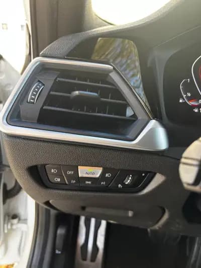 Vendo BMW 330 2019 - 30000 EUR, 210000 km - AUTO.MOTO.pt