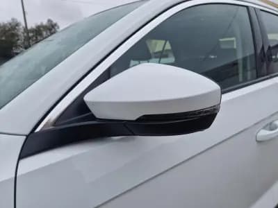 Vendo Volkswagen T-Roc 2019 - 19999 EUR, 115000 km - AUTO.MOTO.pt