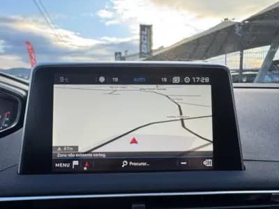 Vendo Peugeot 3008 2016 - 18990 EUR, 149800 km - AUTO.MOTO.pt