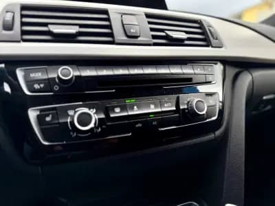 Vendo BMW 318 2016 - 17950 EUR, 172000 km - AUTO.MOTO.pt