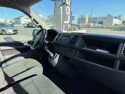 Sell Volkswagen Caravelle 2020 - 33750 EUR, 40492 km - AUTO.MOTO.pt