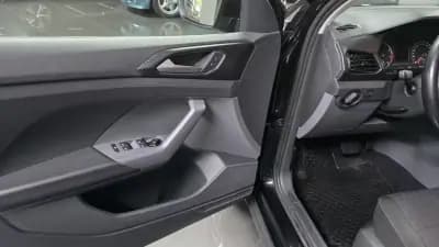 Vendo Volkswagen T-Cross 2020 - 18990 EUR, 120000 km - AUTO.MOTO.pt