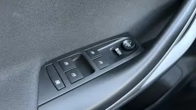 Vendo Opel Astra Sports Tourer 2021 - 11640 EUR, 149717 km - AUTO.MOTO.pt