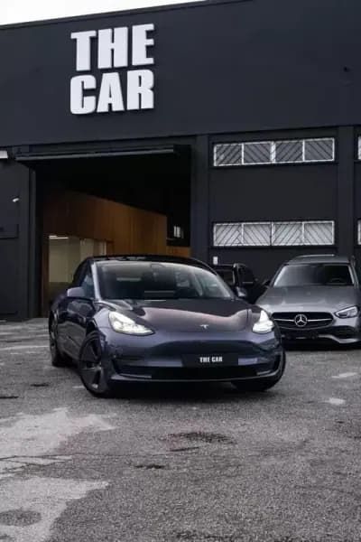 Vendo Tesla Model 3 2023 - 31999 EUR, 67000 km - AUTO.MOTO.pt