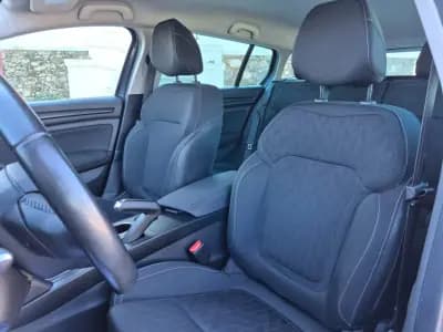 Vendo Renault Mégane Sport Tourer 2019 - 15900 EUR, 133373 km - AUTO.MOTO.pt