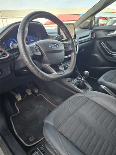 Vendo Ford Puma 2023 - 21900 EUR, 60200 km - AUTO.MOTO.pt