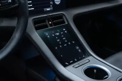 Sell Porsche Taycan 2020 - 76950 EUR, 45000 km - AUTO.MOTO.pt