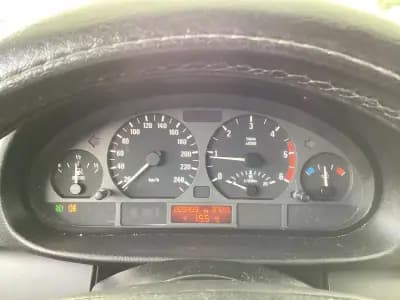 Vendo BMW 320 2001 - 6000 EUR, 205000 km - AUTO.MOTO.pt