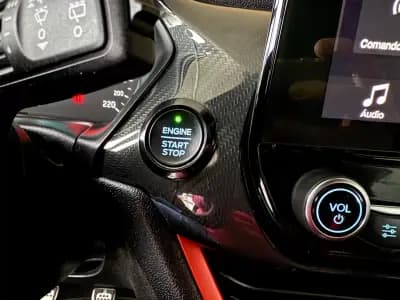 Vendo Ford Fiesta 2018 - 12500 EUR, 146800 km - AUTO.MOTO.pt