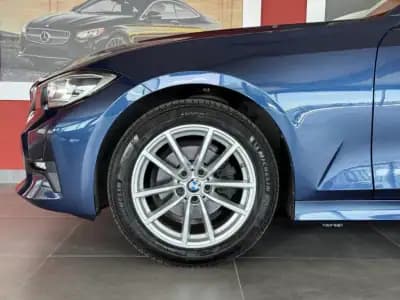 Vendo BMW 318 2022 - 31990 EUR, 121526 km - AUTO.MOTO.pt