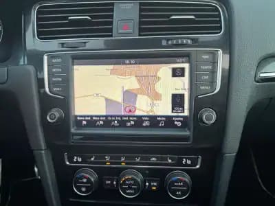 Vendo Volkswagen Golf 2015 - 16900 EUR, 139035 km - AUTO.MOTO.pt