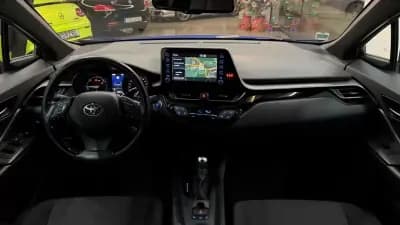 Vendo Toyota C-HR 2022 - 23990 EUR, 137566 km - AUTO.MOTO.pt