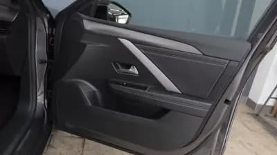 Vendo Opel Astra Sports Tourer 2024 - 24850 EUR, 24000 km - AUTO.MOTO.pt