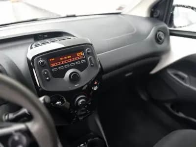 Vendo Citroën C1 2018 - 8750 EUR, 32000 km - AUTO.MOTO.pt