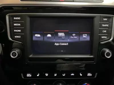 Vendo Volkswagen Passat Variant 2016 - 9950 EUR, 338000 km - AUTO.MOTO.pt