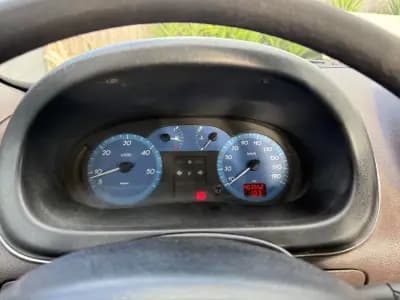 Vendo Renault Master 2001 - 4990 EUR, 399900 km - AUTO.MOTO.pt