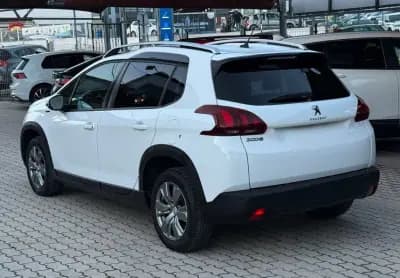 Vendo Peugeot 2008 2019 - 13250 EUR, 90000 km - AUTO.MOTO.pt