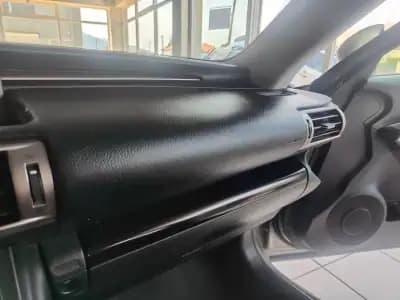 Vendo Lexus IS 300H 2013 - 19990 EUR, 170000 km - AUTO.MOTO.pt