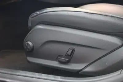 Vendo Mercedes-Benz E 220 2021 - 36900 EUR, 78024 km - AUTO.MOTO.pt