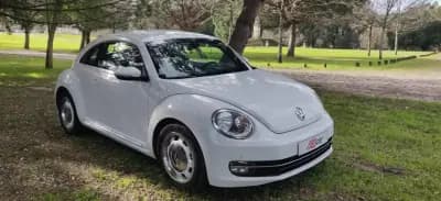 Vendo Volkswagen New Beetle 2015 - 14950 EUR, 156200 km - AUTO.MOTO.pt