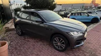 Vendo Jaguar F-Pace 2018 - 24990 EUR, 165000 km - AUTO.MOTO.pt