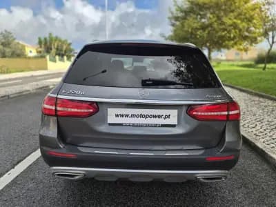 Sell Mercedes-Benz E 220 2018 - 36980 EUR, 125000 km - AUTO.MOTO.pt