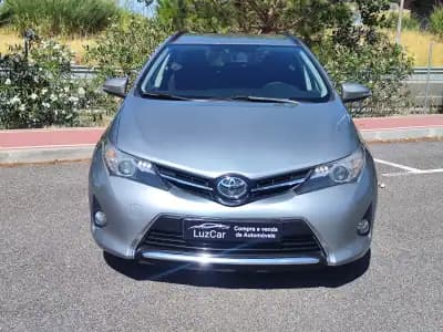 Vendo Toyota Auris Touring Sports 2015 - 12980 EUR, 229000 km - AUTO.MOTO.pt