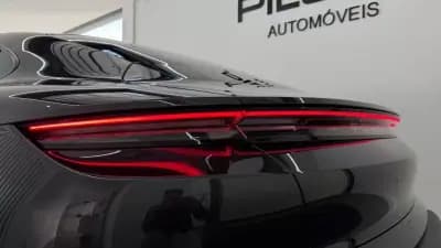 Vendo Porsche Taycan 2024 - 82000 EUR, 38405 km - AUTO.MOTO.pt