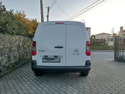 Vendo Citroën Berlingo 2017 - 8500 EUR, 331000 km - AUTO.MOTO.pt