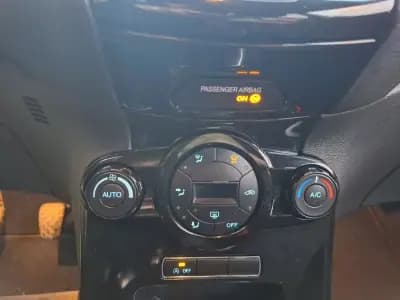 Sell Ford Fiesta 2016 - 9990 EUR, 87600 km - AUTO.MOTO.pt