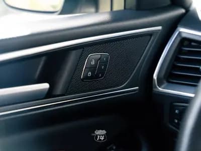 Vendo Ford S-Max 2022 - 34990 EUR, 176600 km - AUTO.MOTO.pt