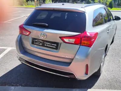 Vendo Toyota Auris Touring Sports 2015 - 12980 EUR, 229000 km - AUTO.MOTO.pt