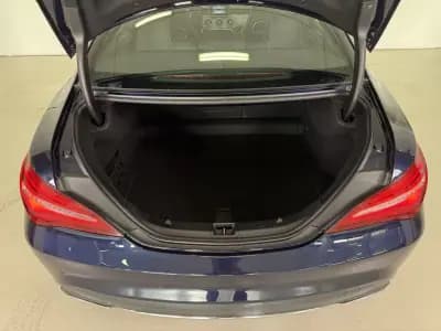 Vendo Mercedes-Benz CLA 180 2018 - 21950 EUR, 77215 km - AUTO.MOTO.pt