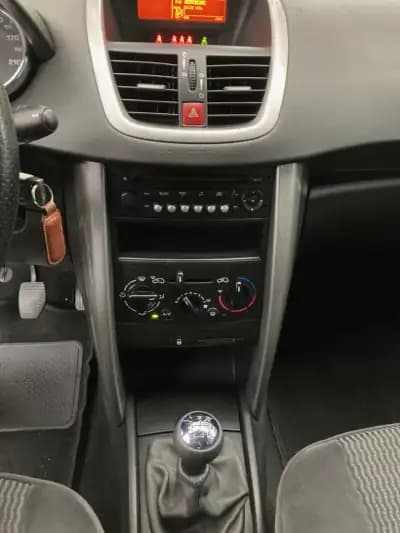 Sell Peugeot 207 2007 - 4990 EUR, 227955 km - AUTO.MOTO.pt