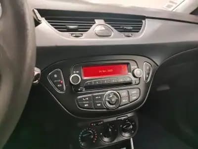 Sell Opel Corsa E Van 2017 - 7900 EUR, 172597 km - AUTO.MOTO.pt