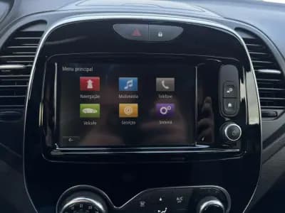 Vendo Renault Captur 2018 - 14500 EUR, 48000 km - AUTO.MOTO.pt