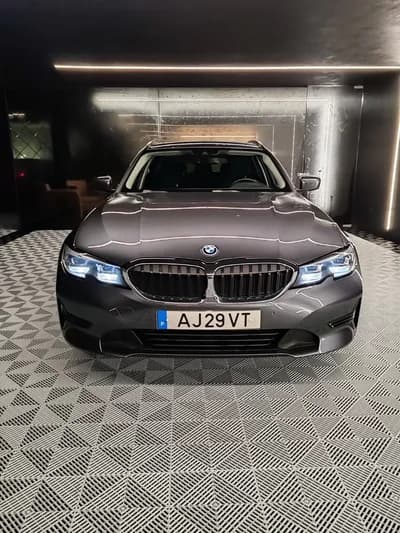 Vendo BMW 320 2021 - 26750 EUR, 123834 km - AUTO.MOTO.pt