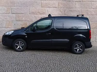 Vendo Peugeot Partner 2010 - 9990 EUR, 117500 km - AUTO.MOTO.pt