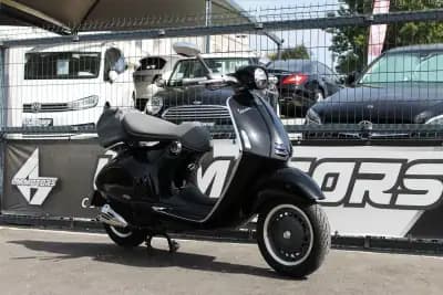 Sell Piaggio Vespa 2013 - 11000 EUR, 2700 km - AUTO.MOTO.pt