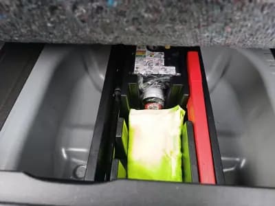 Vendo Renault Captur 2016 - 12490 EUR, 138211 km - AUTO.MOTO.pt