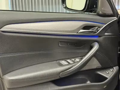 Vendo BMW 530 2020 - 31990 EUR, 120000 km - AUTO.MOTO.pt