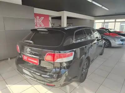 Sell Toyota Avensis SW 2009 - 9950 EUR, 243525 km - AUTO.MOTO.pt