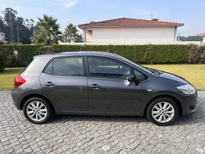 Vendo Toyota Auris 2007 - 5990 EUR, 286953 km - AUTO.MOTO.pt