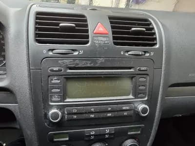 Sell Volkswagen Golf 2006 - 4999 EUR, 168497 km - AUTO.MOTO.pt