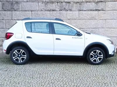 Sell Dacia Sandero 2020 - 10490 EUR, 89500 km - AUTO.MOTO.pt