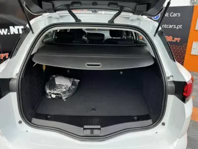 Sell Renault Mégane Sport Tourer 2023 - 24900 EUR, 16217 km - AUTO.MOTO.pt