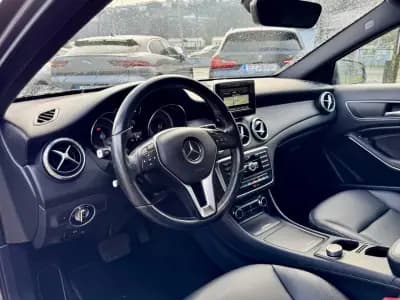 Vendo Mercedes-Benz GLA 200 2015 - 19999 EUR, 160000 km - AUTO.MOTO.pt
